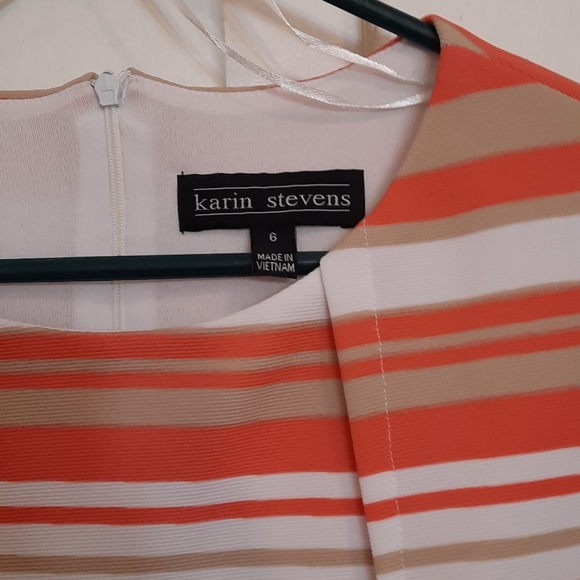 Clothes - Picture 2 of 3